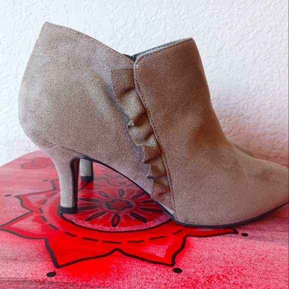 Womens Size 85 W Ankle Boots | Poshmark